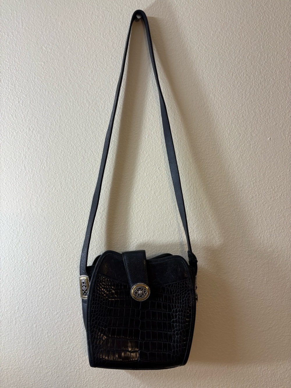 Brighton Vintage Black Croc Embossed Leather Basic Crossbody Purse 8”x8”
